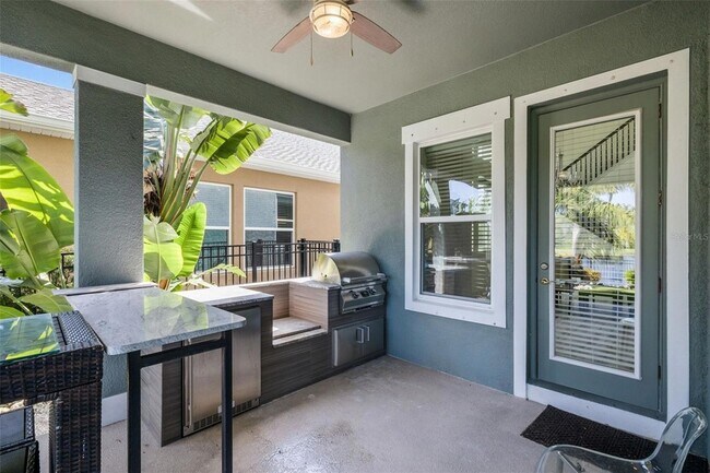 Building Photo - 2515 Portico St