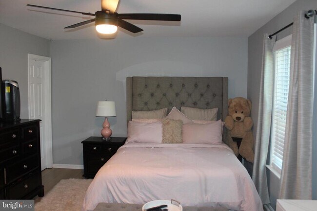 Building Photo - 2851 Bowes Ln