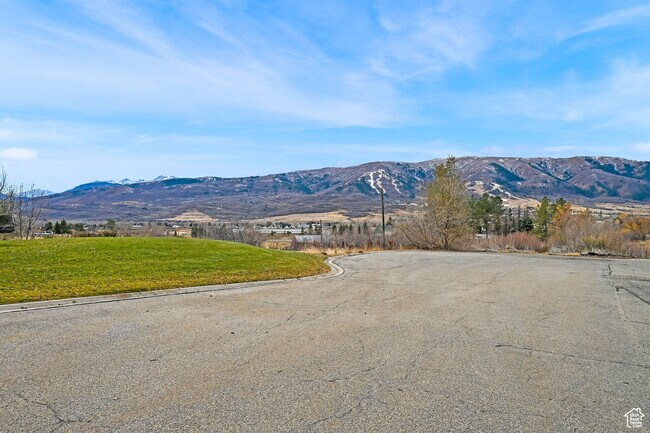 Building Photo - 3521 N Fox Run Dr