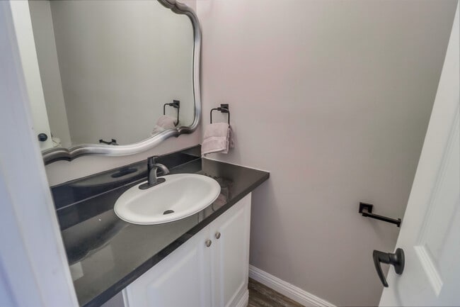 Building Photo - 6871 Alvarado Rd