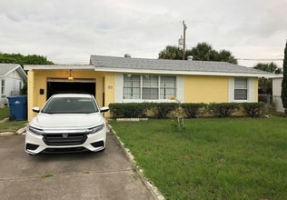 Building Photo - 23 Hibiscus Dr