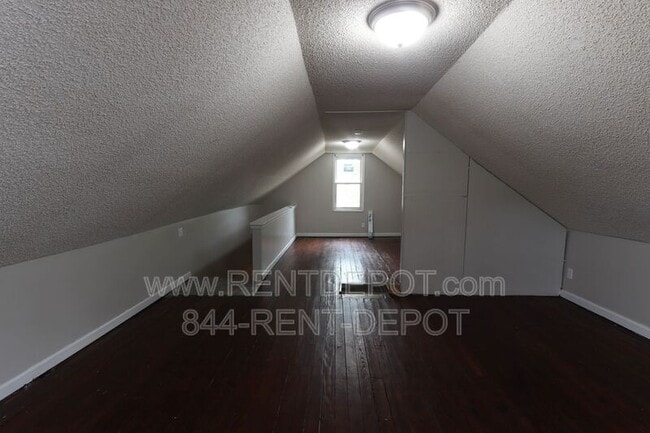 Building Photo - 1725 S Linwood Ave