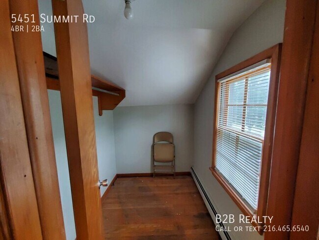 Building Photo - 5451 Summit Rd