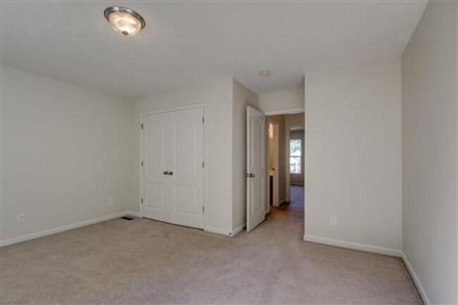 Building Photo - 916- A Charlotte Street