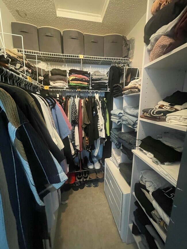 Building Photo - 9878 Nob Hill Ct