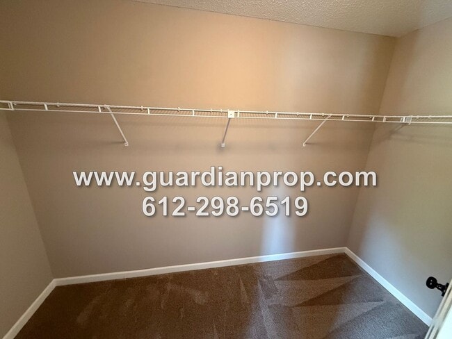 Building Photo - Luxury Townhouse Available Now, Lower Family Room w/Walkout, Balcony, 4 Baths, Large Primary
