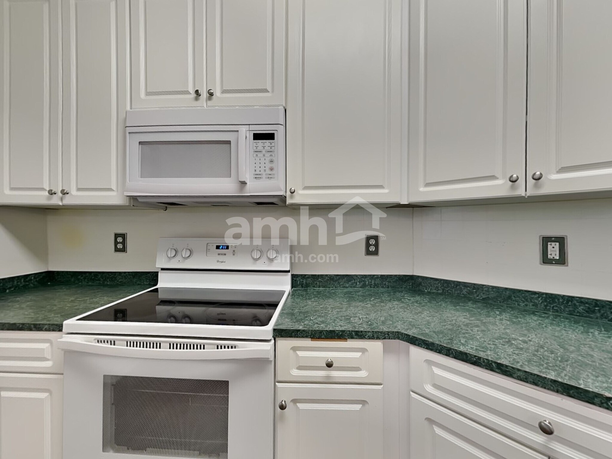 Building Photo - 145 Sandy Ln