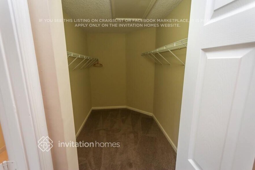 Building Photo - 6117 Adriatic Way