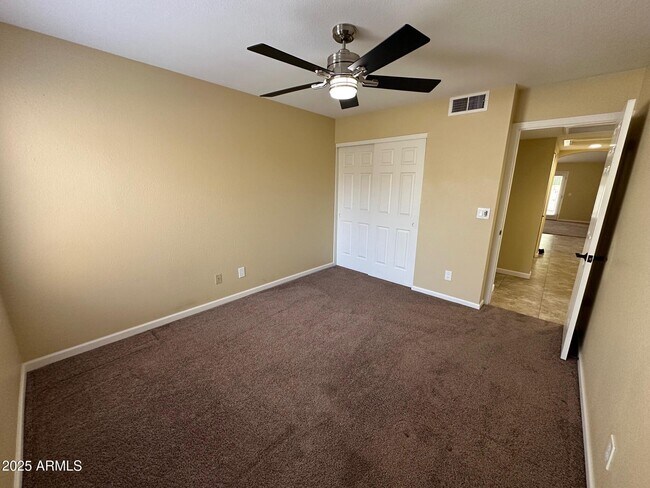 Building Photo - 8919 S Lori Ln