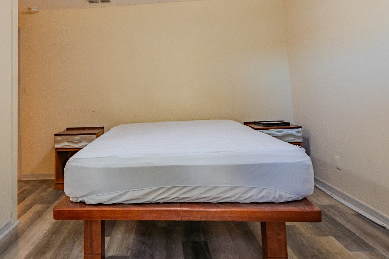 Building Photo - 804 M.L.K. Blvd NE