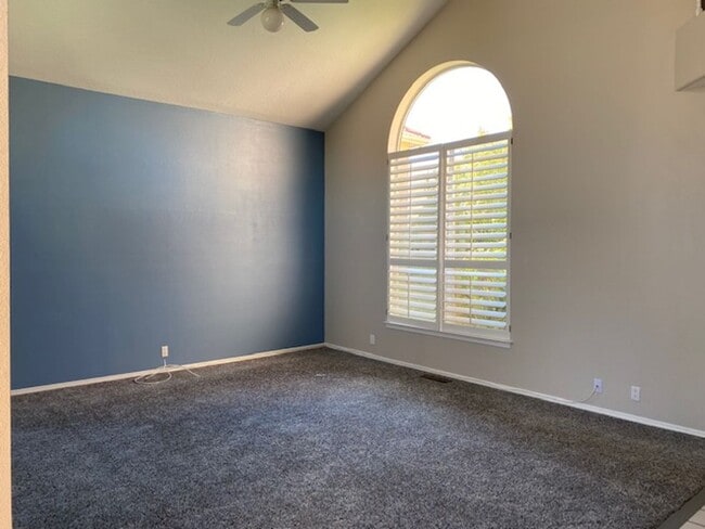 Building Photo - Antelope Run 3 bedroom home