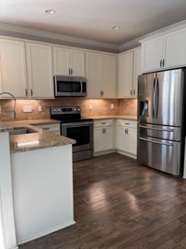 Building Photo - Generals Run Townhome   Coming Soon!