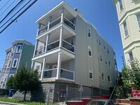 Building Photo - 40 Temple St