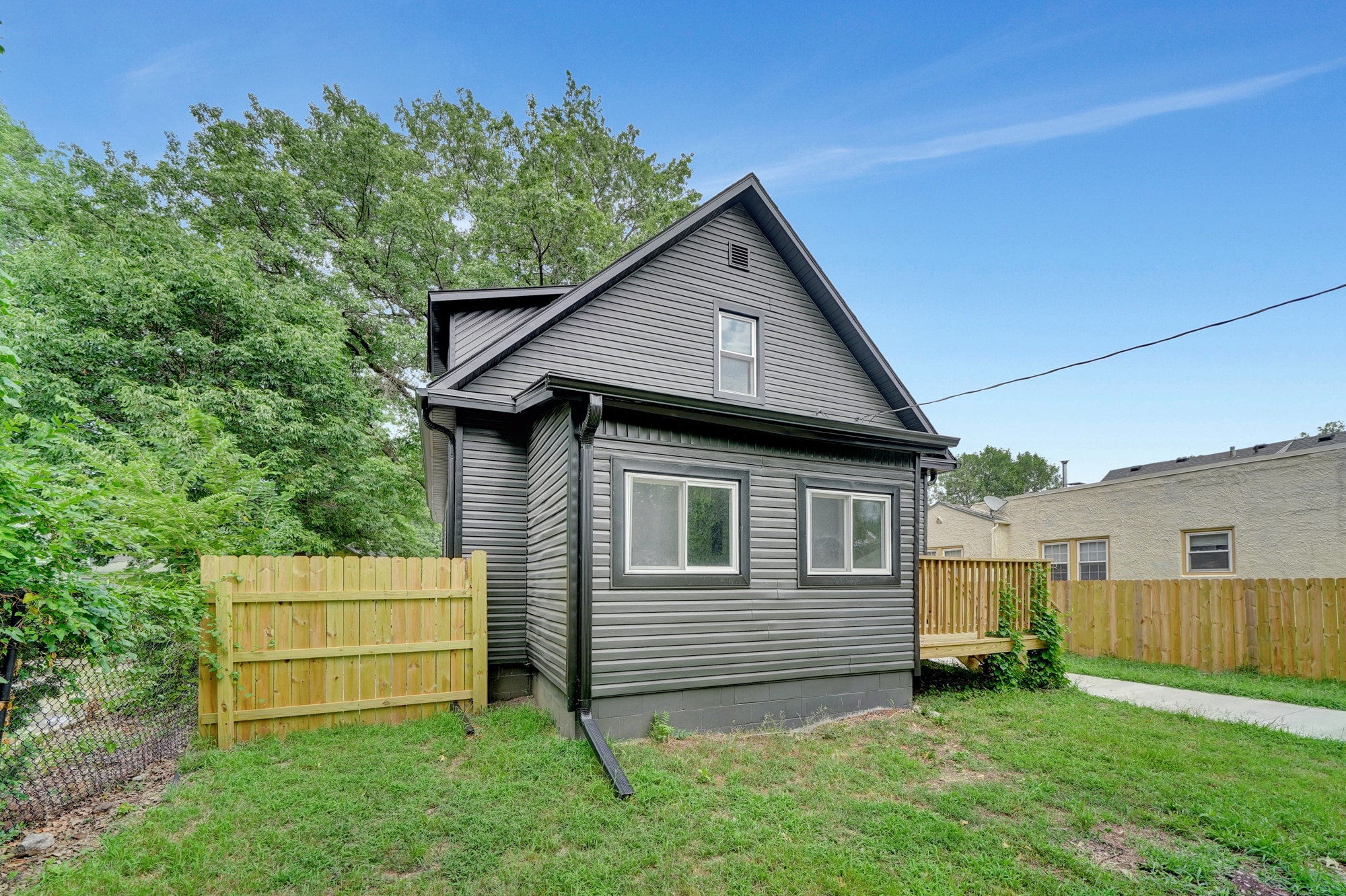 Building Photo - 2225 D St