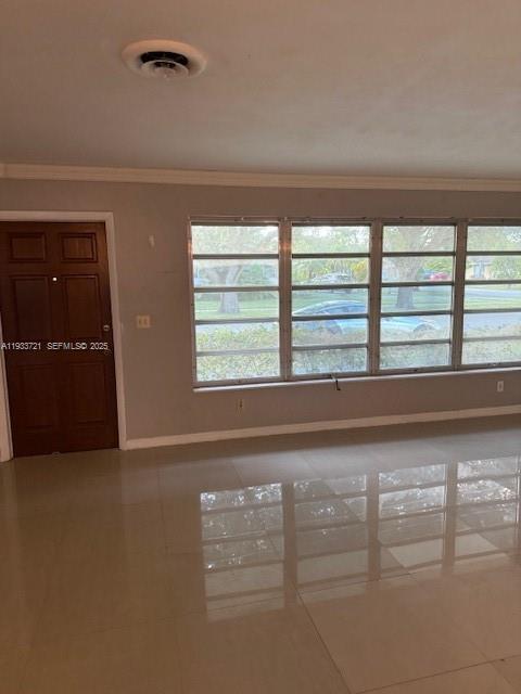 Building Photo - 3924 Hayes St