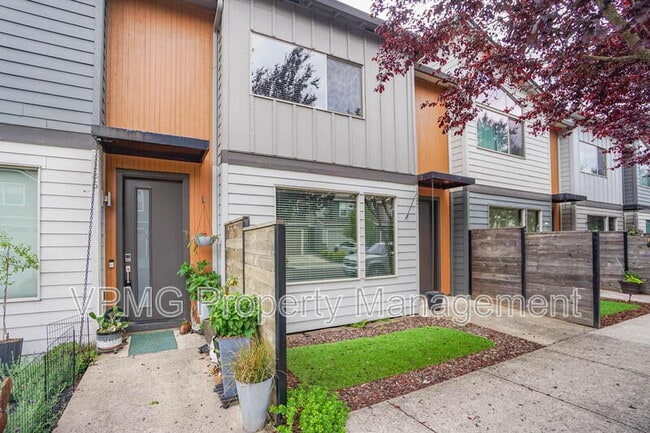 Building Photo - 137 N 44th Pl