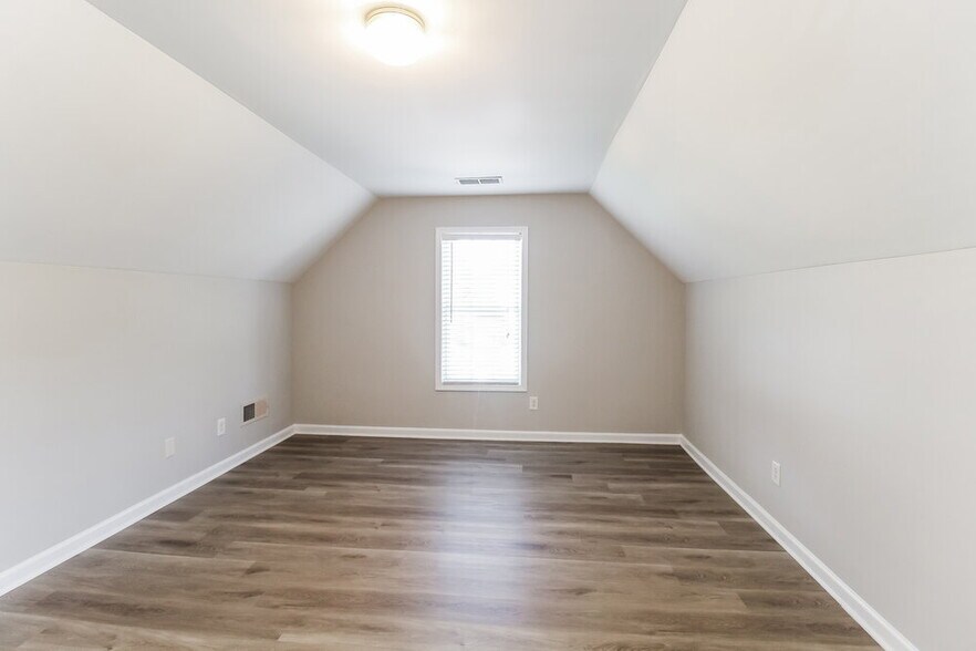 Building Photo - 3875 Portico Run Dr NE