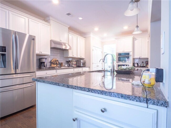 Building Photo - 2720 Canter Meadow Dr