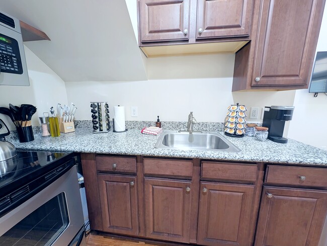 Building Photo - The Norm Appartments