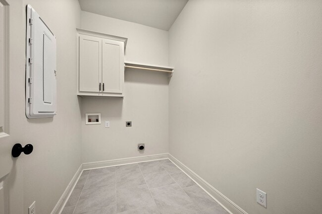 Building Photo - Home for Lease