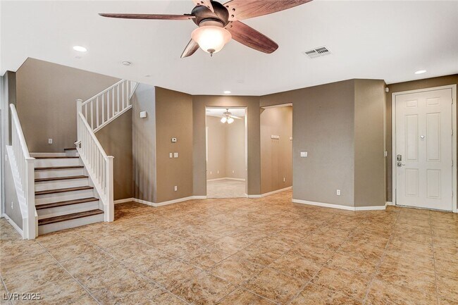 Building Photo - 9768 Plane Tree Ct
