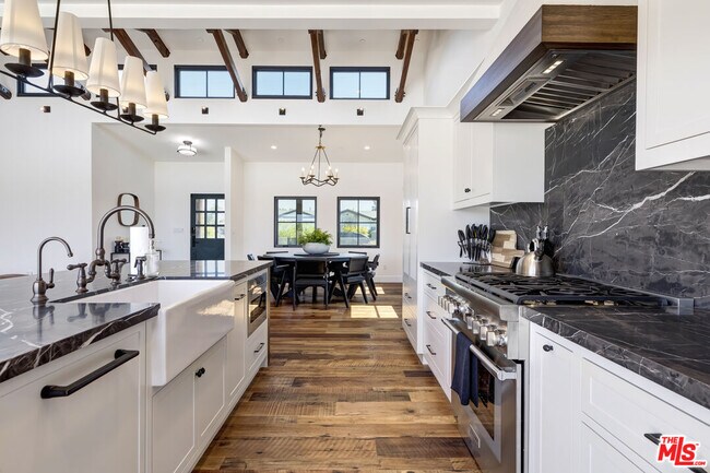 Building Photo - 6711 Wandermere Rd