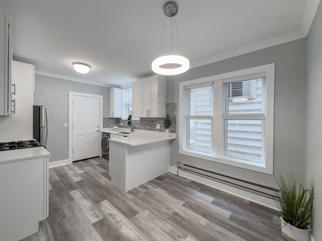 Building Photo - 2125 W Giddings St