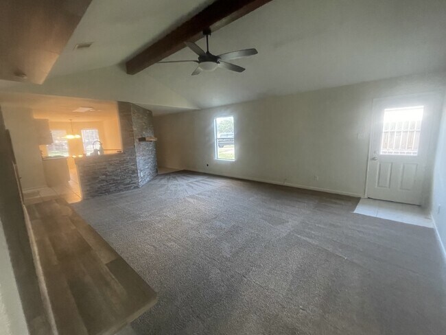 Building Photo - 4307 Sunflower Creek Ln