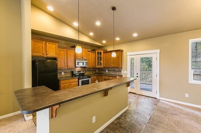 Building Photo - Newer Happy Valley Home – Easy Walk to WWU & Minutes from Downtown Bellingham