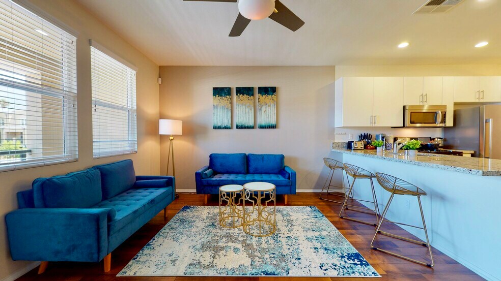 Great Room - 12848 Palm St