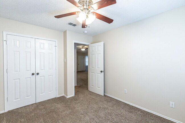 Building Photo - Wonderful 3-Bed, 2-Bath with Bonus Room in a Cul-de-Sac!