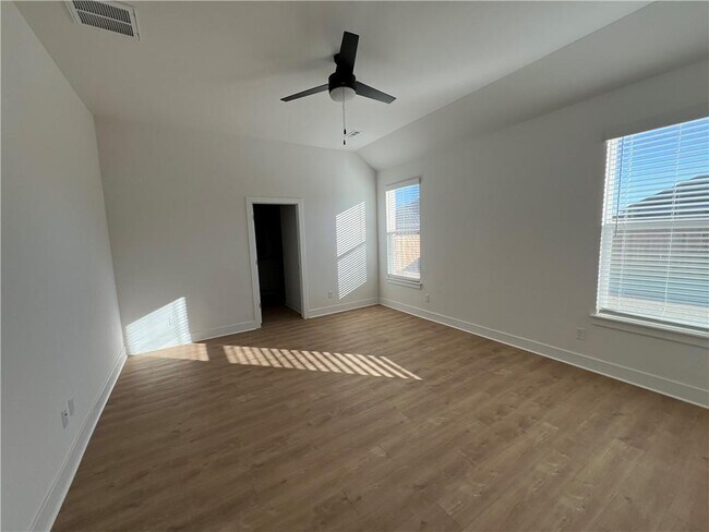 Building Photo - 7004 E Sugarloaf St