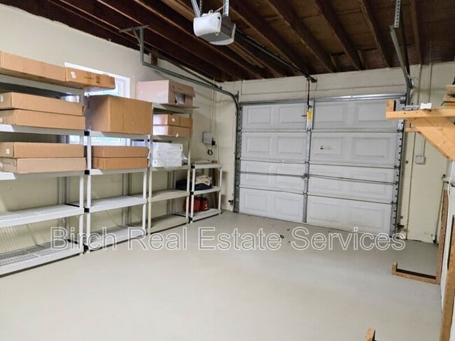 Building Photo - 733 Scotland St