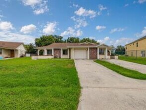 Building Photo - 658 Royalty Ct
