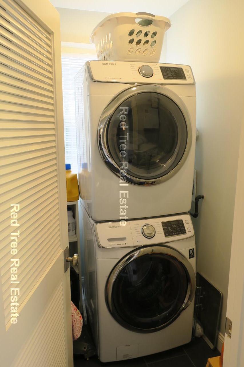 Building Photo - 279-281 Walnut St