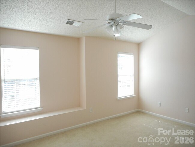 Building Photo - 9629 Elizabeth Townes Ln