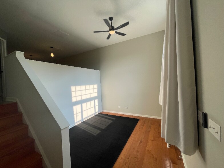 Building Photo - 3510 Meadow Lily Dr