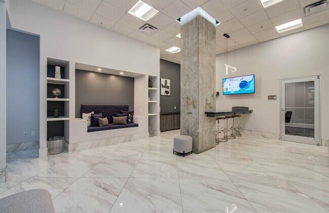 Building Photo - 5925 Almeda Rd