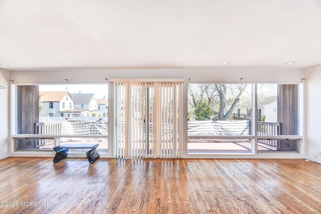 Building Photo - 167-169-169 N Main St