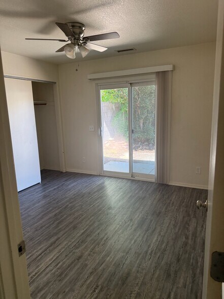 Building Photo - 7080 E Pueblo Ave