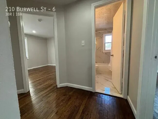Building Photo - 210 Burwell St