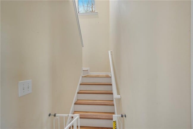 Building Photo - 10005 Lauren Hall Ct