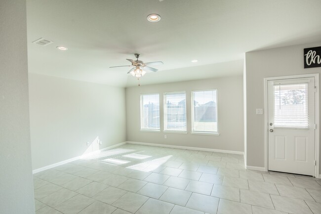 Building Photo - 1407 Wheatland Terrace Ln