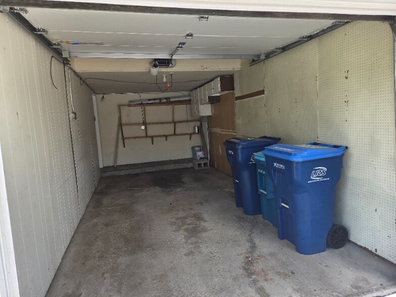 Building Photo - 724 Whitesail Dr