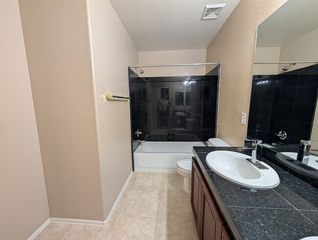Building Photo - 4 Bedroom 2.5 Bath With Private Pool