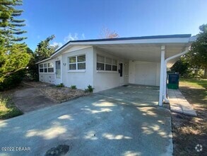 Building Photo - 114 Essex Dr