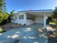 Building Photo - 114 Essex Dr