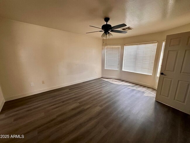 Building Photo - 866 E Morelos St