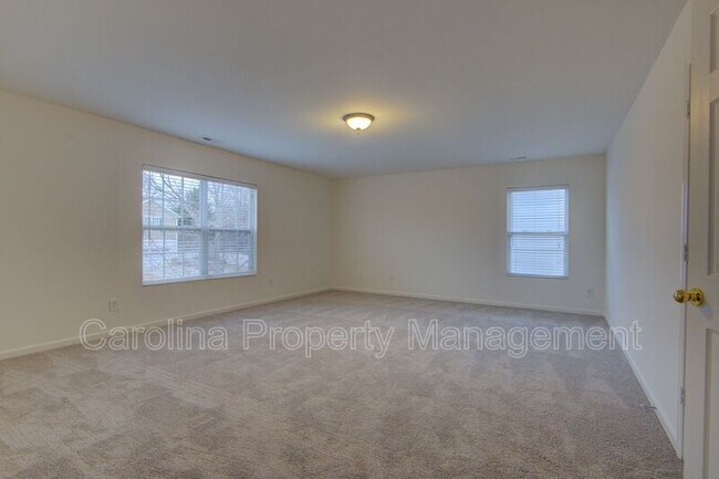 Building Photo - 421 Garden Grove Rd