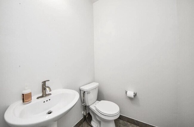 Building Photo - 17031 Iver Ironwood Trl
